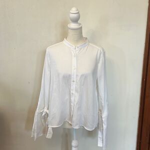BCBGMAXAZRIA white long sleeve henley collar button front blouse Size S New